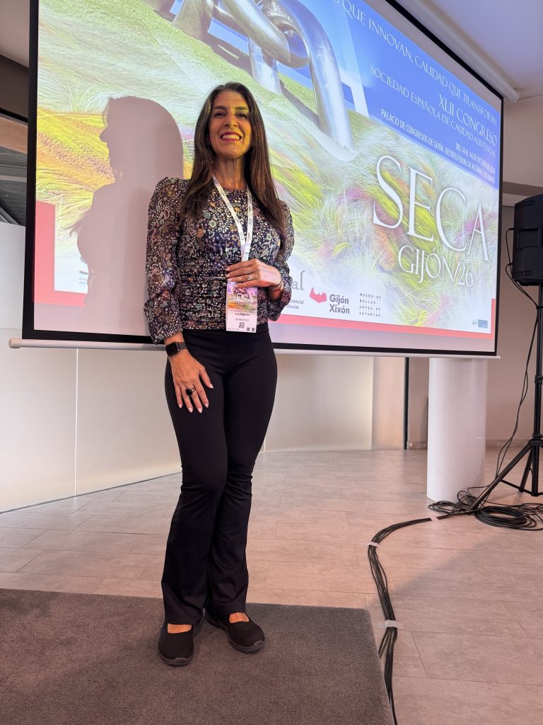 Lilisbeth Perestelo-Pérez, responsable del SESCS y de PyDeSalud, en el XLII Congreso SECA, en Gijón.